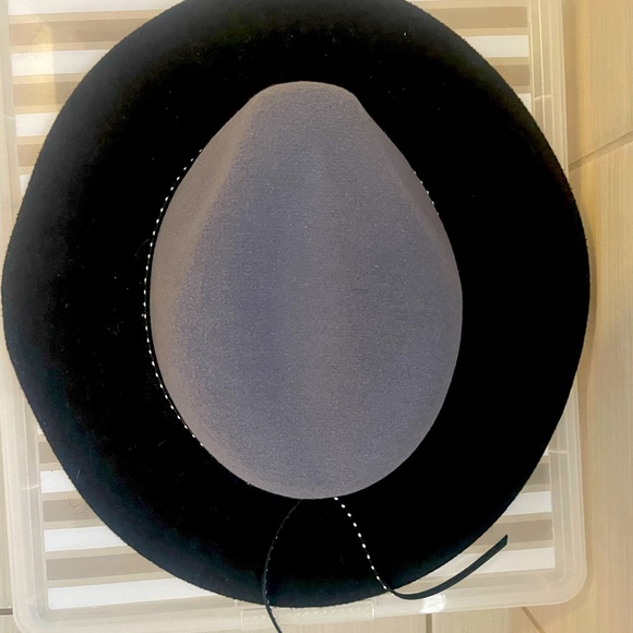 Summer and Rose black and gray fedora - Picture 2 of 4